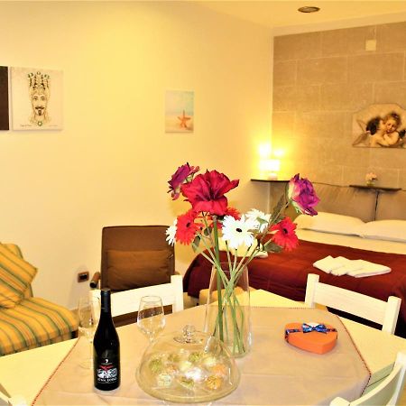 Il Conte Di Cavour Apartment Syracuse Ngoại thất bức ảnh
